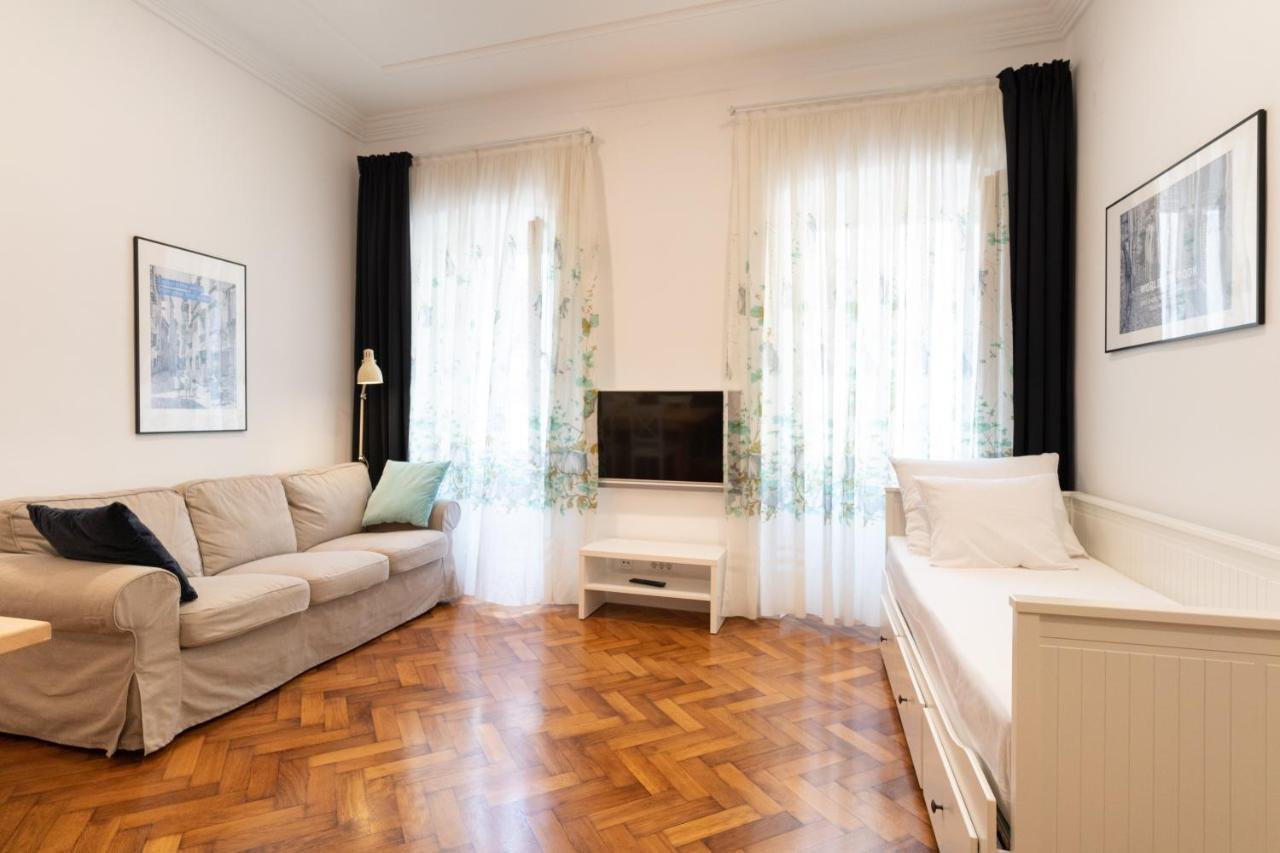 Mimi Carera Apartment & Room Ровінь Екстер'єр фото