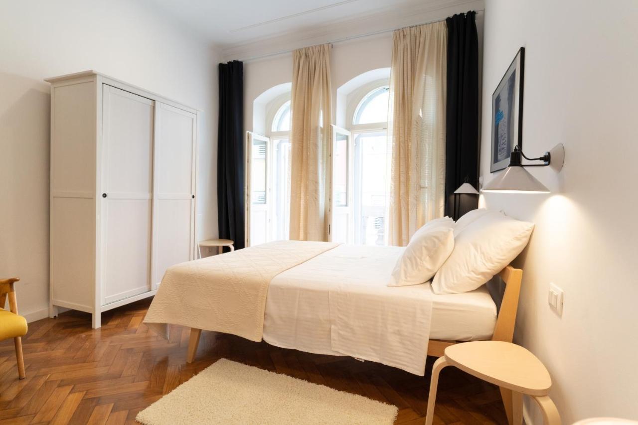 Mimi Carera Apartment & Room Ровінь Екстер'єр фото