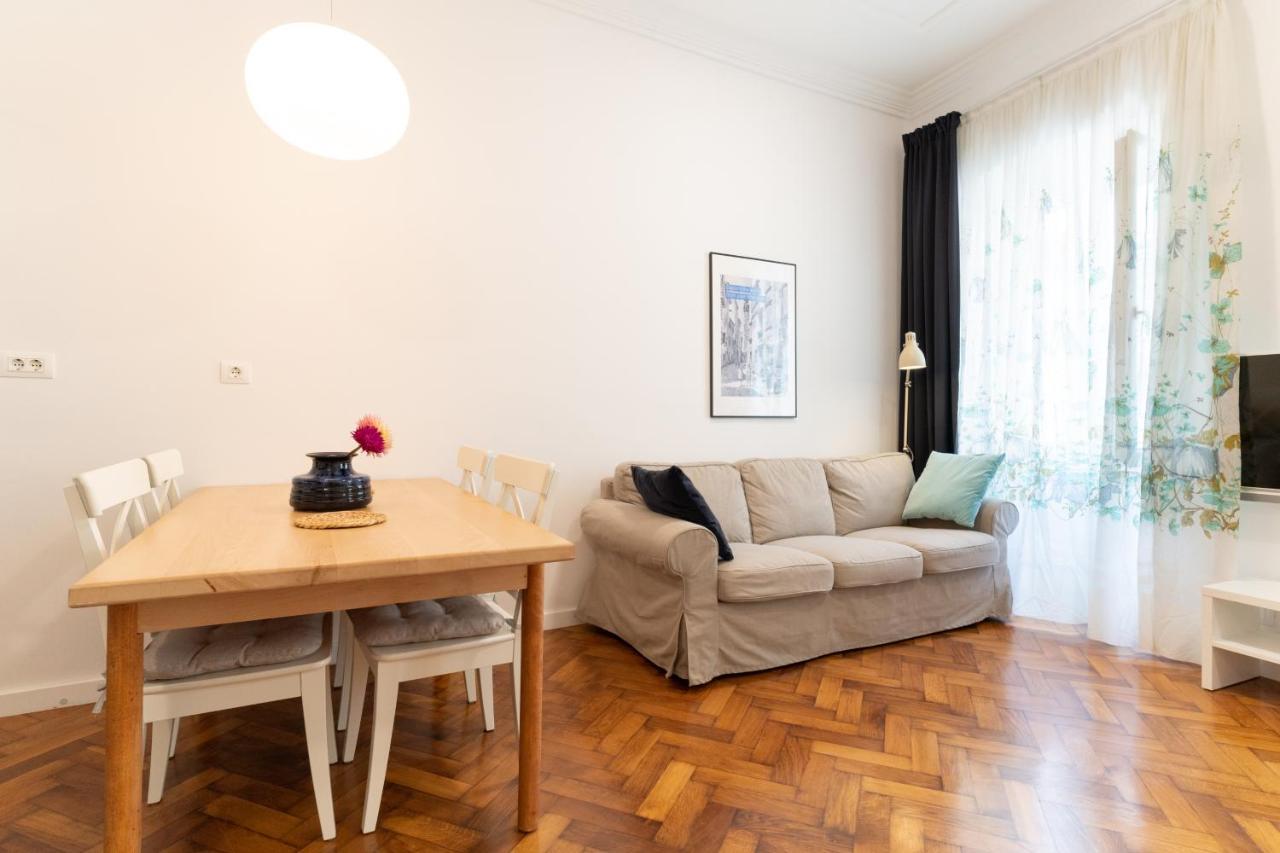 Mimi Carera Apartment & Room Ровінь Екстер'єр фото