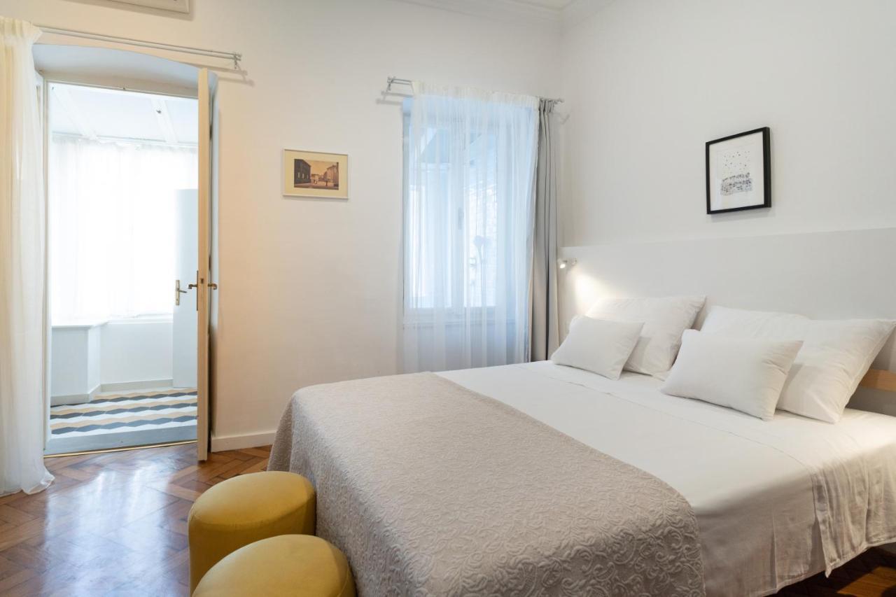 Mimi Carera Apartment & Room Ровінь Екстер'єр фото