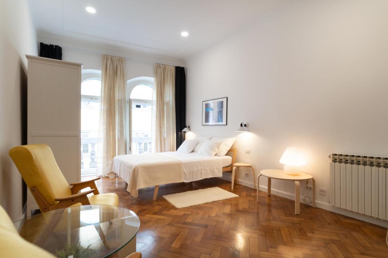 Mimi Carera Apartment & Room Ровінь Екстер'єр фото